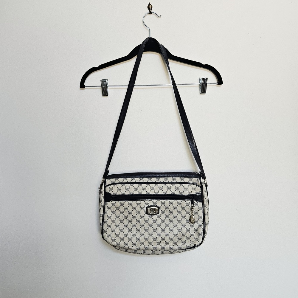 Vintage VR Classic Monogram Rare Hard To Find Retro Crossbody Bag Shoulder